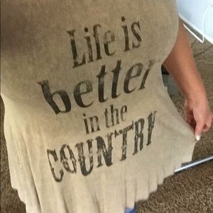 T Party LIFE IS BETTER IN THE COUNTRY Tank